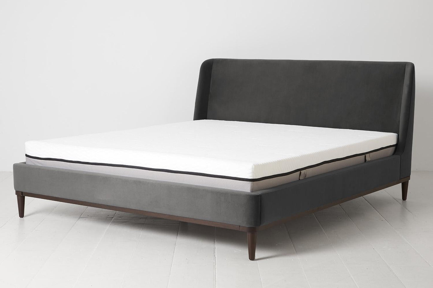 Bed 02 Super King Sized Bed