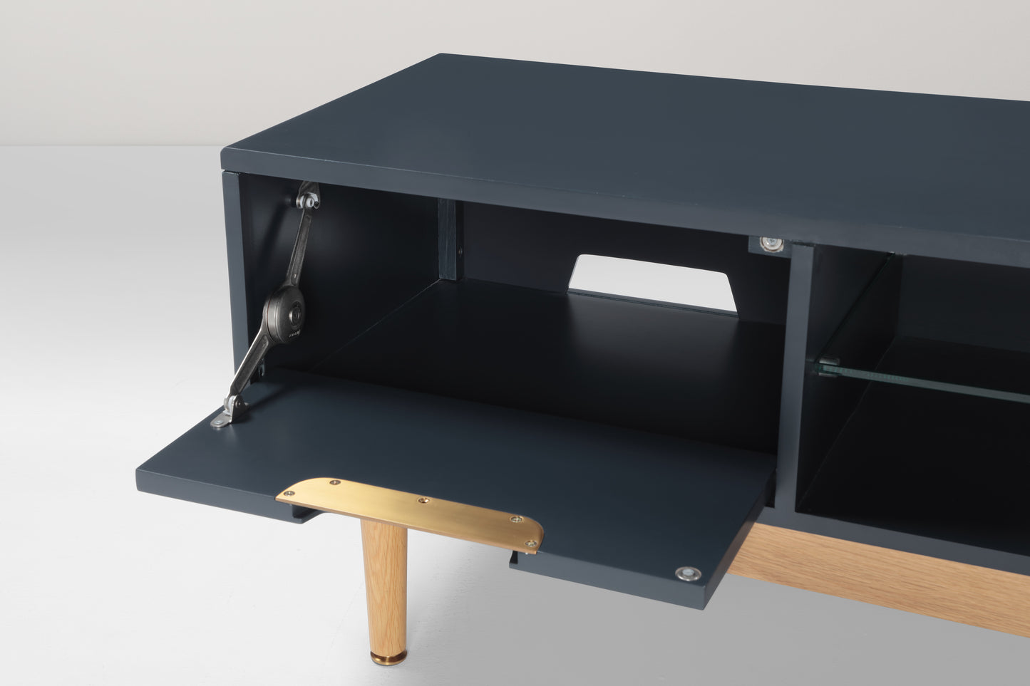 TV Unit 01