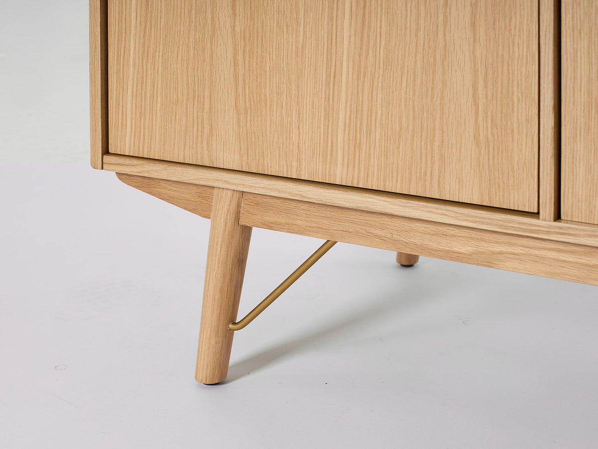 Sideboard 02