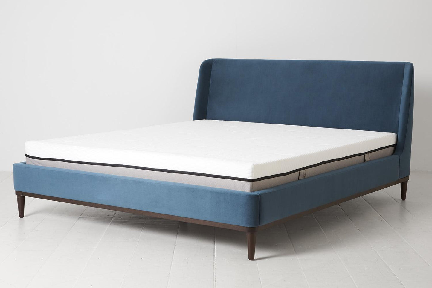 Bed 02 Super King Sized Bed