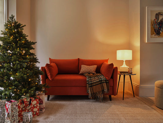 How to Arrange Your Living Room for a Christmas Party