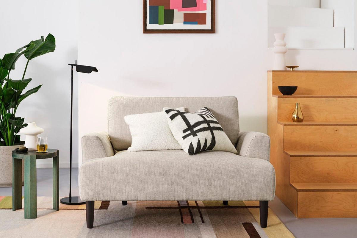Model 05 Loveseat, Oak / Pumice