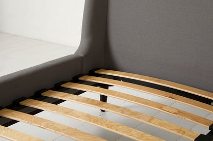 Bed 02 Double Bed, Risso