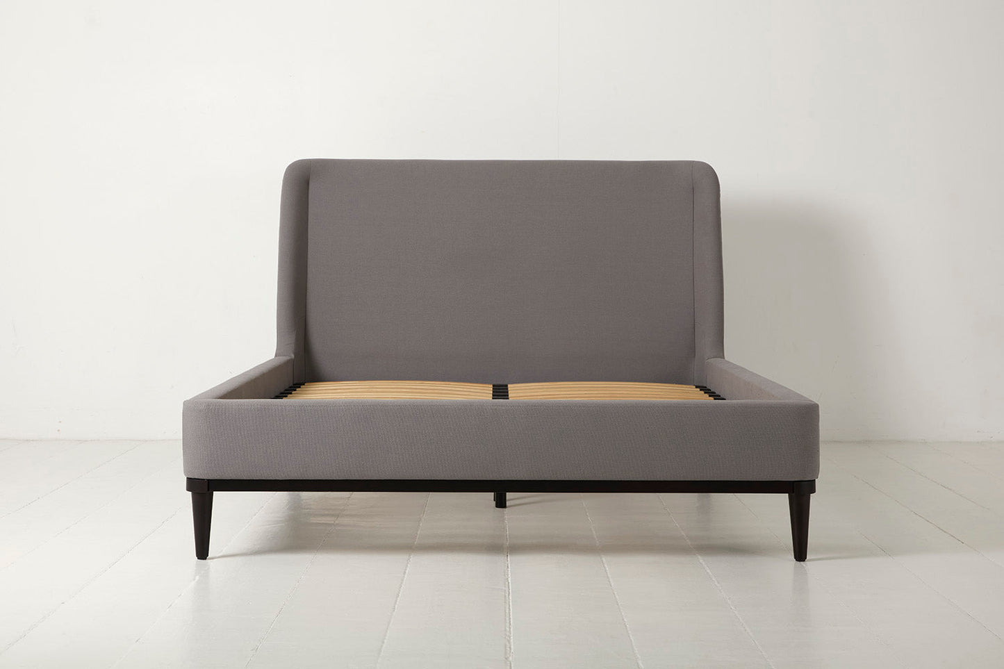 Bed 02 Double Bed, Risso