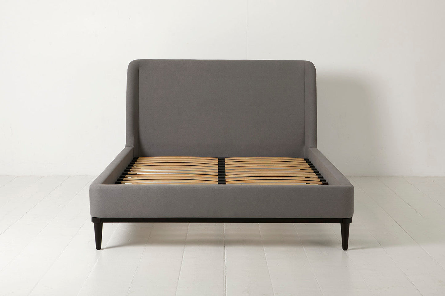 Bed 02 Double Bed, Risso