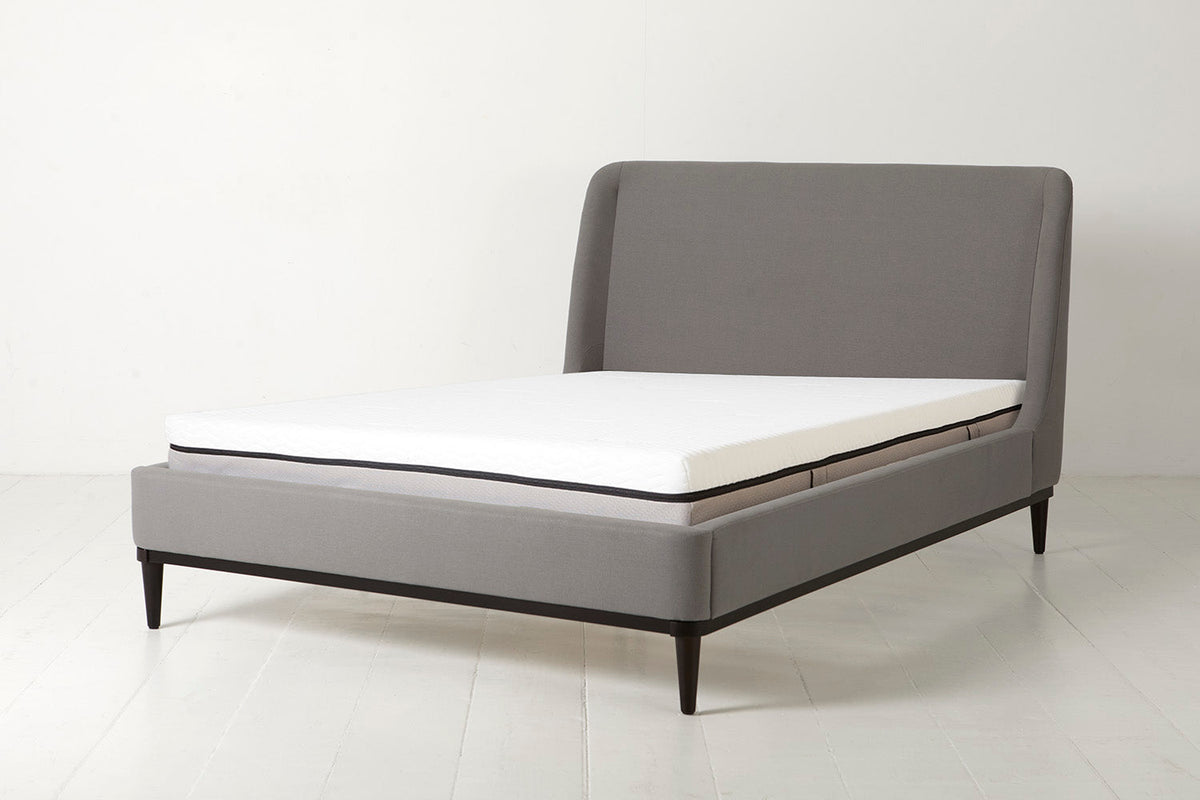 Bed 02 Double Bed, Risso