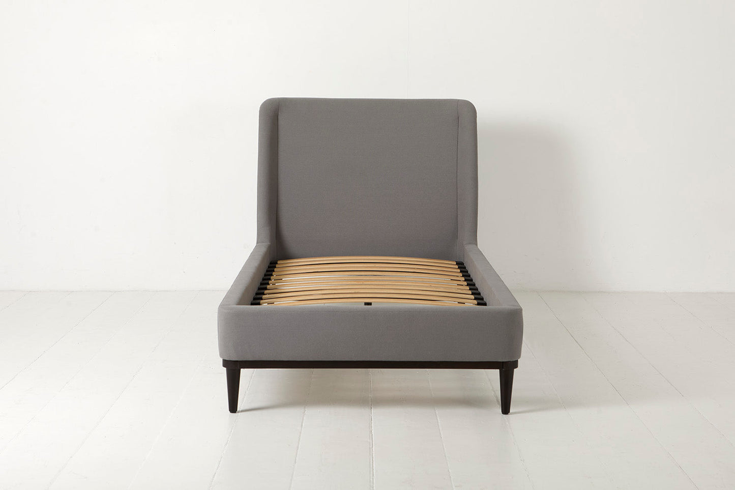 Bed 02 Single Bed, Risso