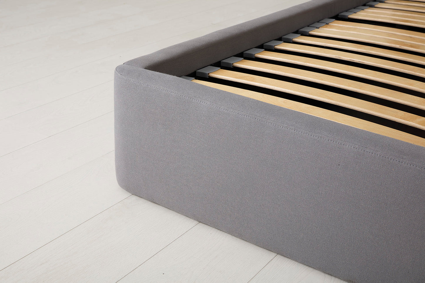 Bed 03 Storage Super King Sized Bed, Risso