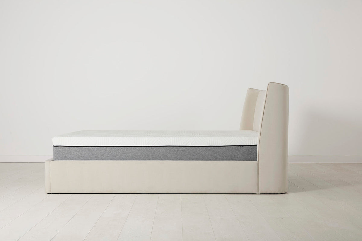 Bed 03 Double Bed