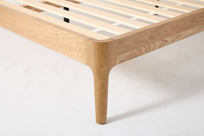 Bed 05 Double Bed, Oak / Maple