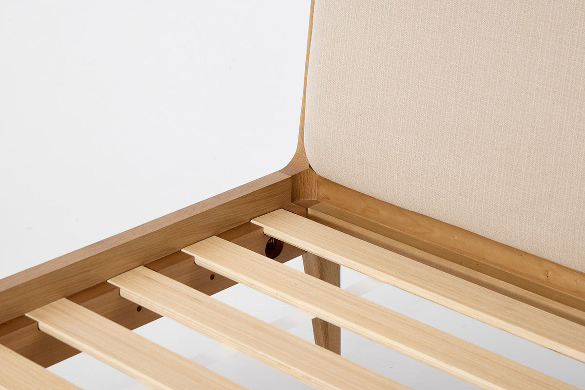 Bed 05 Super King Sized Bed, Oak / Oatmeal
