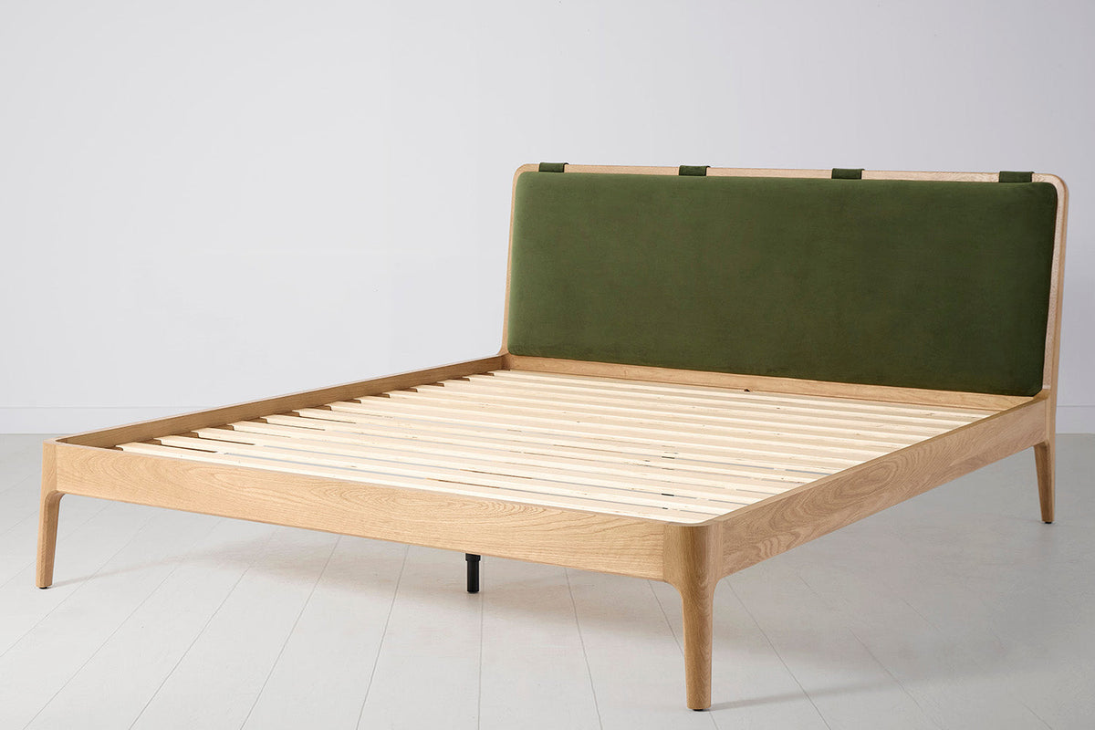 Bed 05 Super King Sized Bed, Oak / Vine