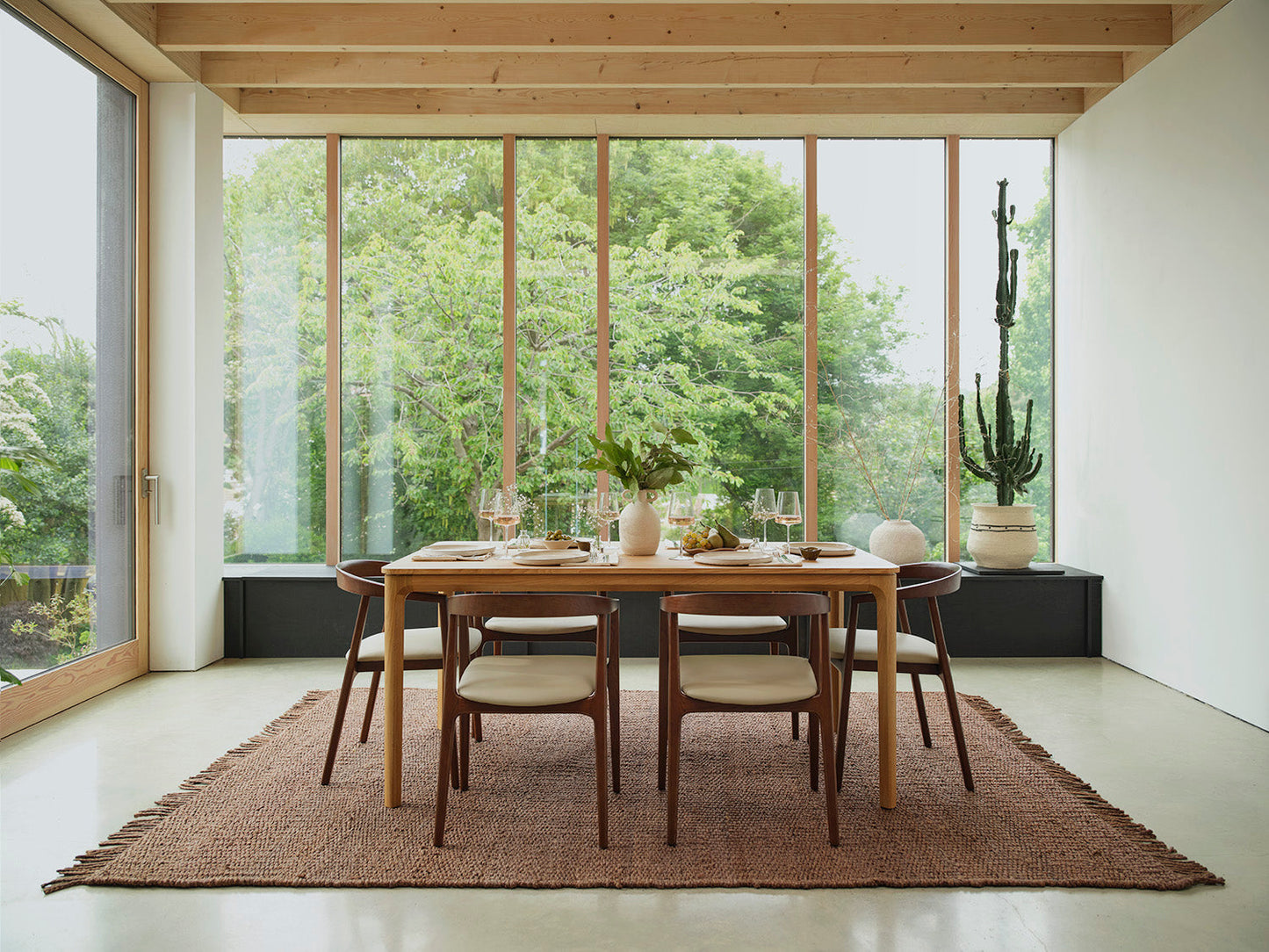 Dining Table 01 Extending Dining Table, Oak / 6-8 seater