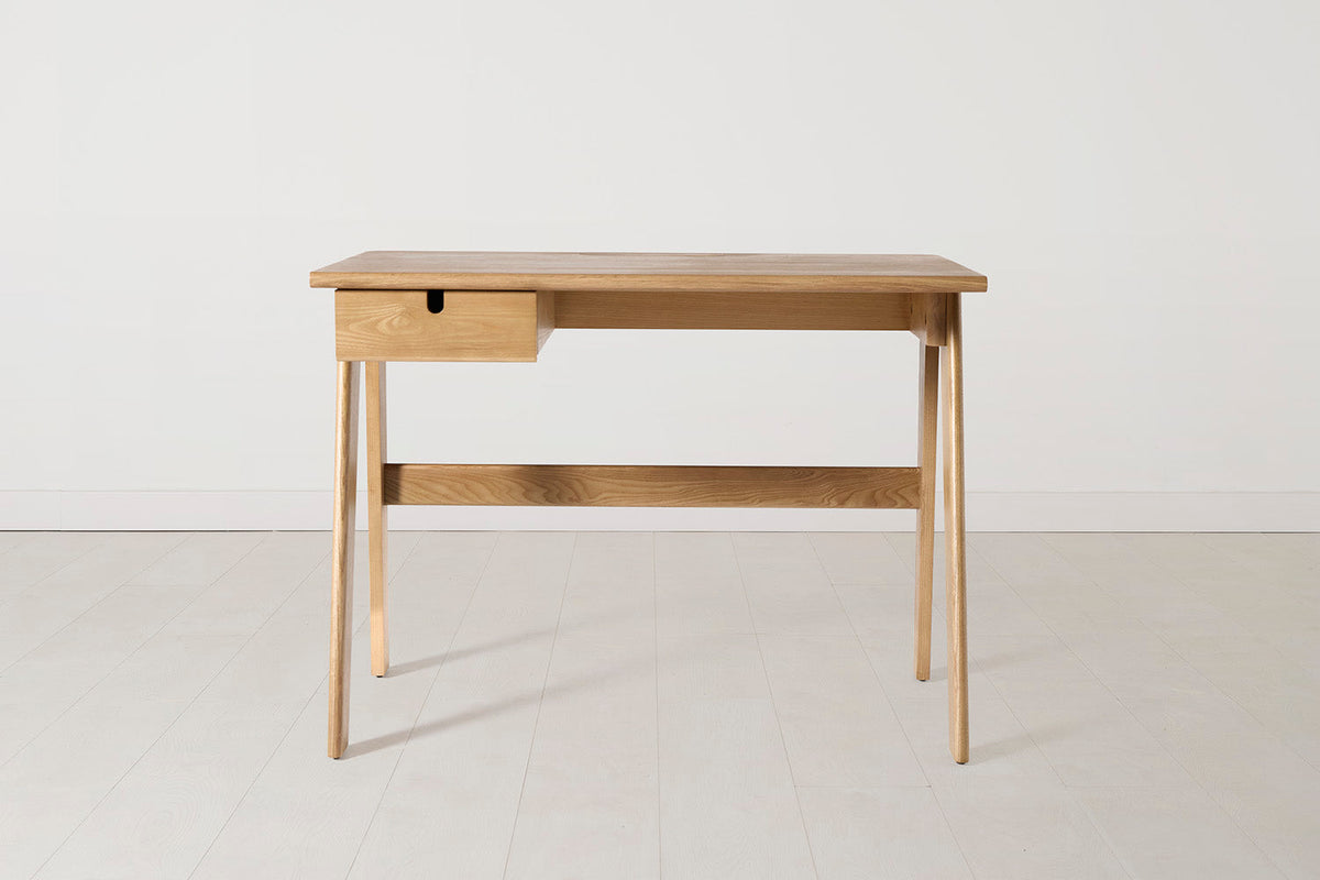 Desk 02