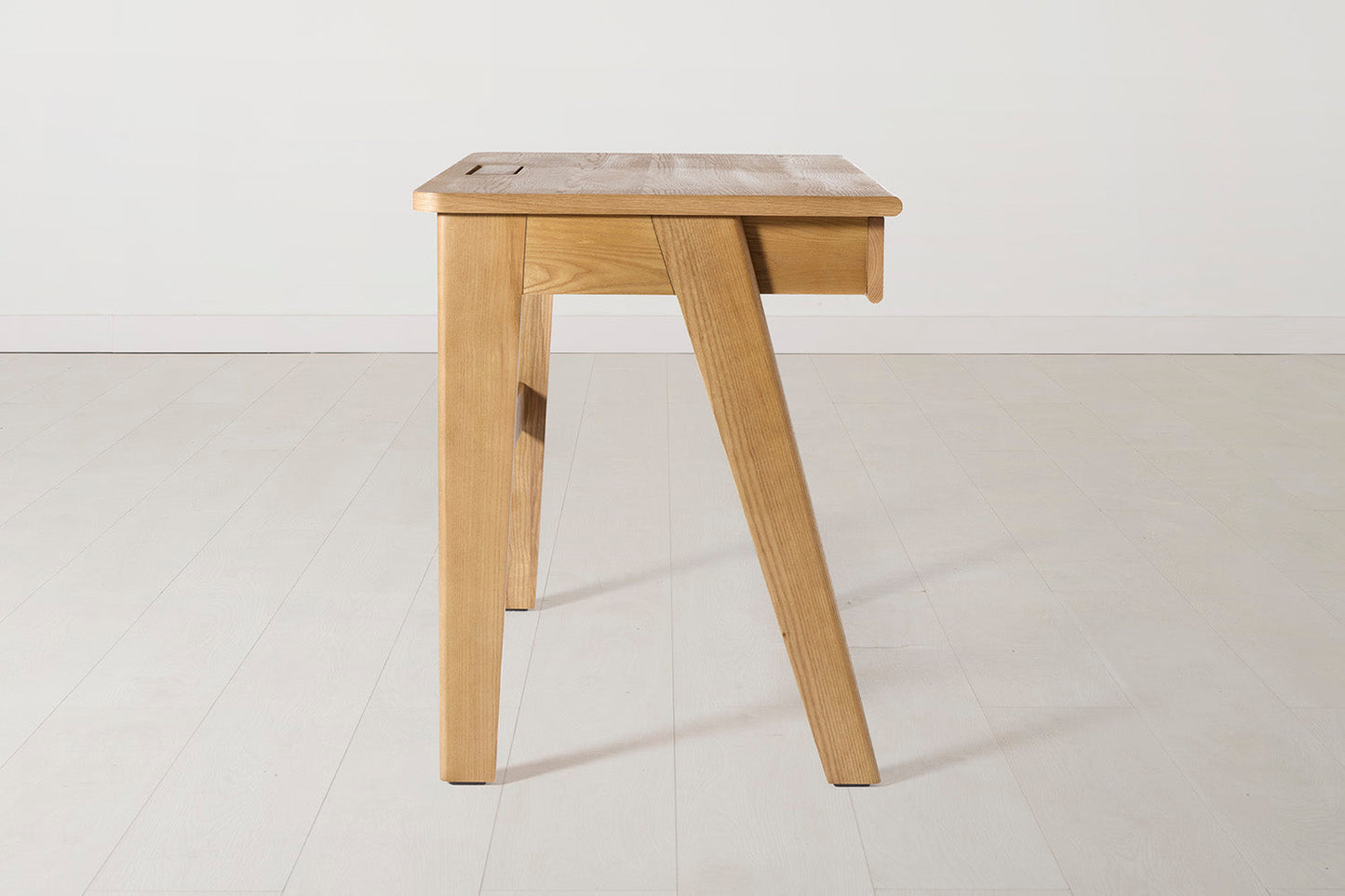 Desk 02