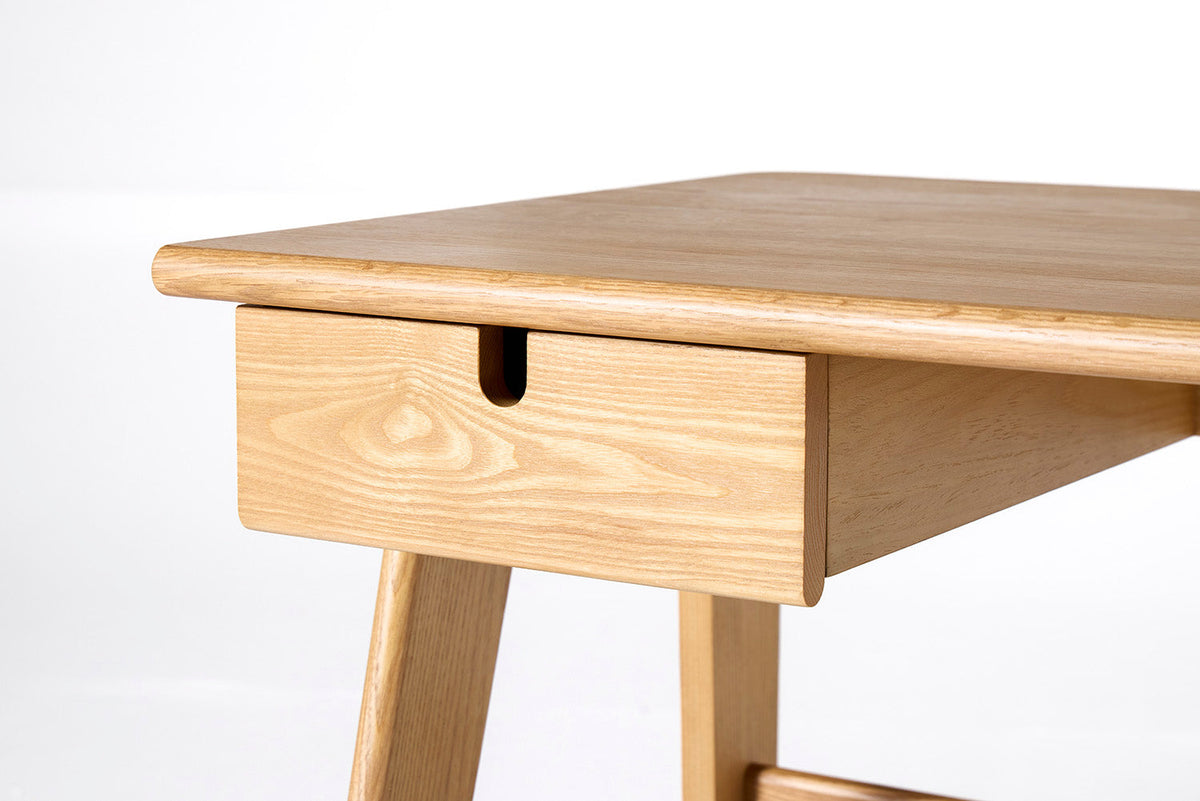 Desk 02