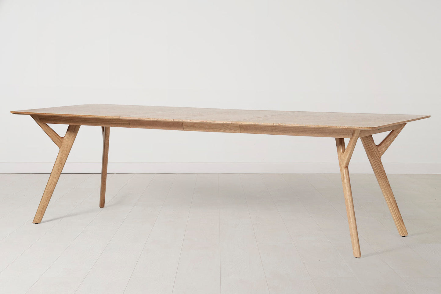 Dining Table 04