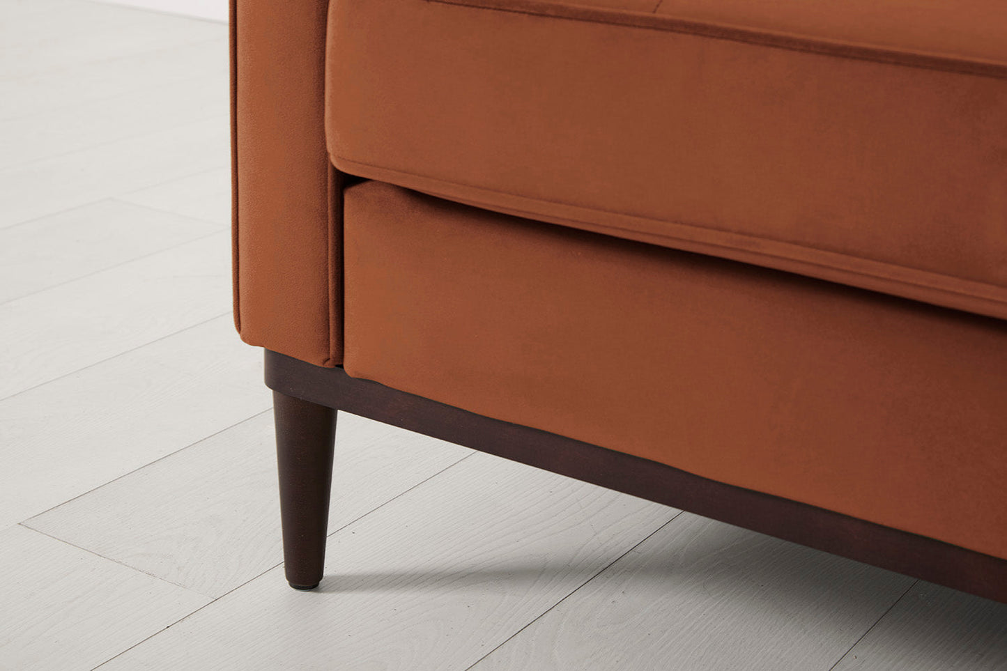 Model 02 Loveseat, Umber