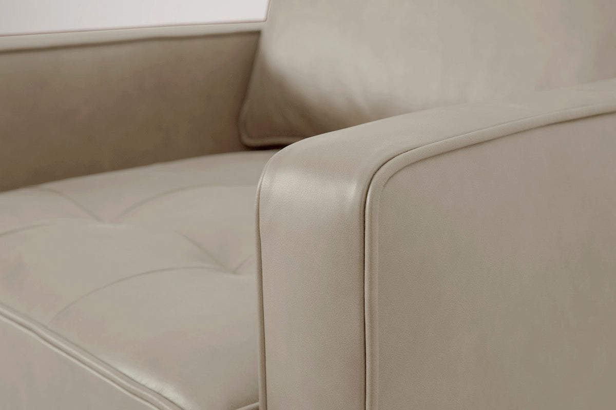 Model 02 Chaise Longue, Oyster
