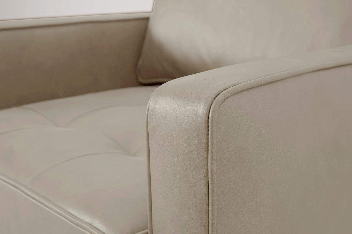 Model 02 Chaise Longue, Oyster