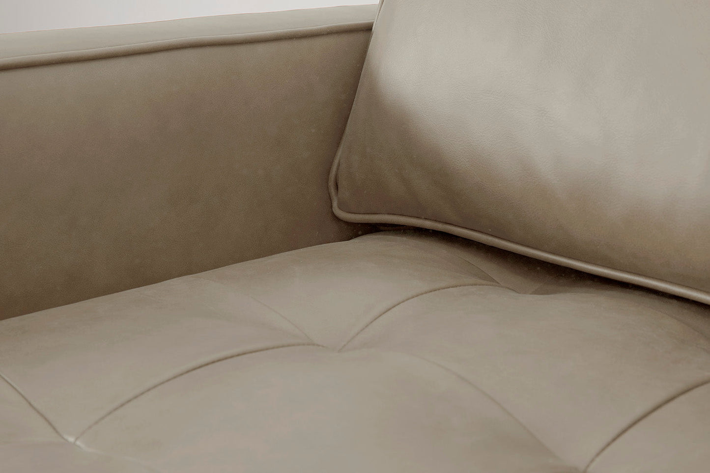 Model 02 Chaise Longue, Oyster
