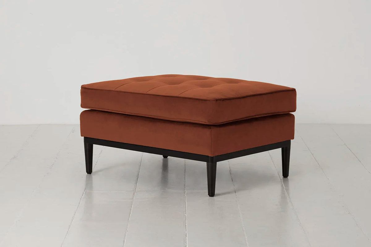 Model 02 Ottoman, Umber