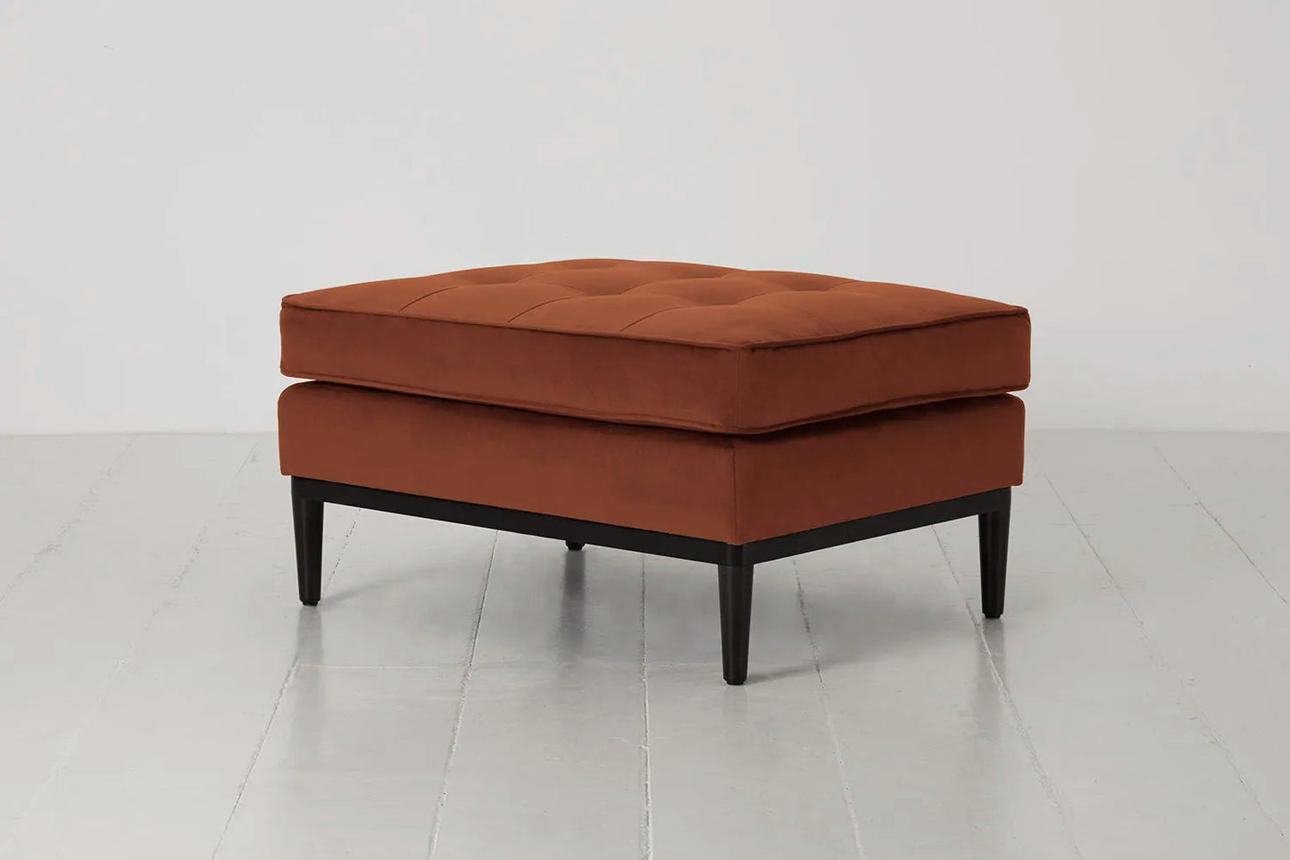 Model 02 Ottoman, Umber