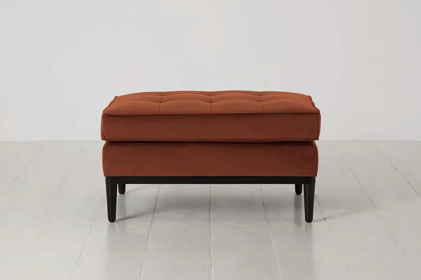 Model 02 Ottoman, Umber