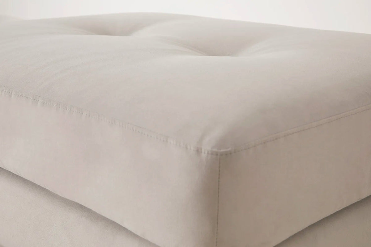 Model 04 Ottoman, Oak / Bone