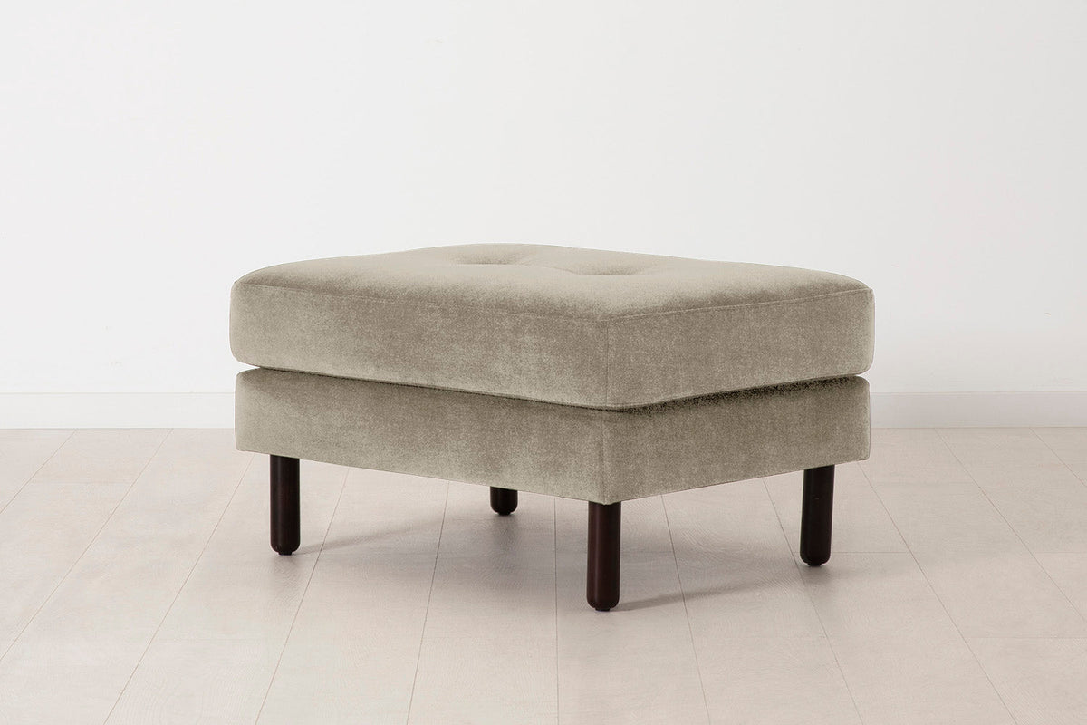 Model 04 Ottoman, Flax