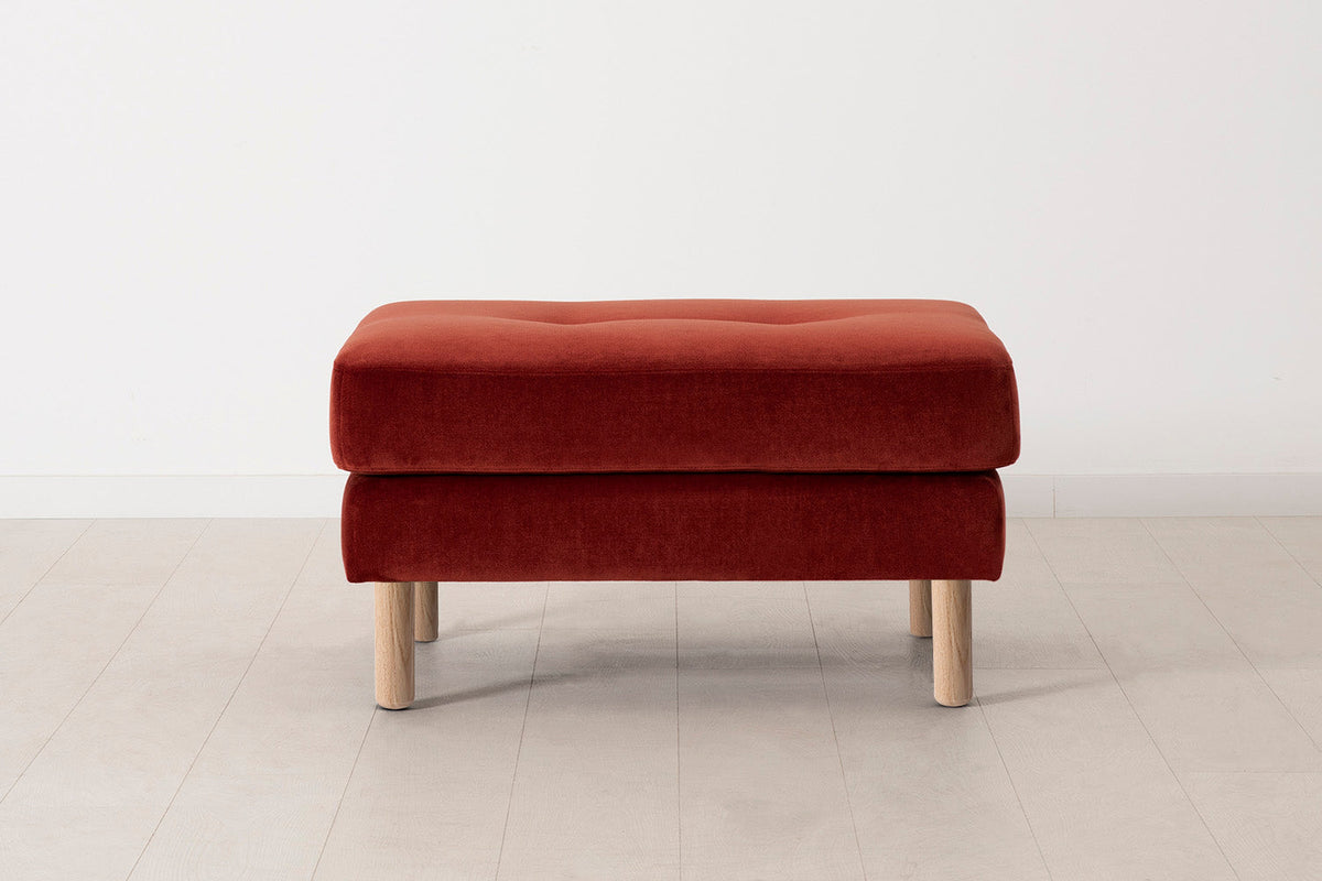 Model 04 Ottoman, Oak / Harissa