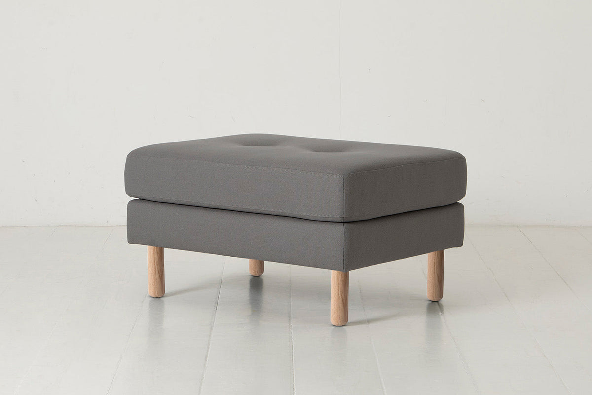 Model 04 Ottoman, Oak / Risso