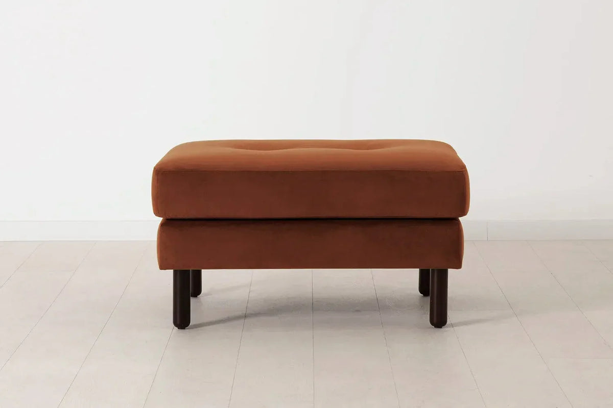 Model 04 Ottoman, Umber