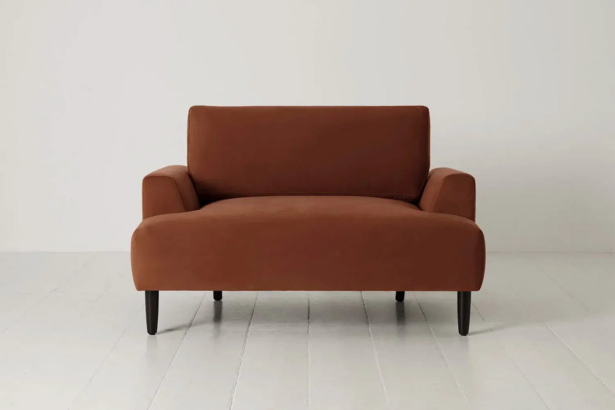 Model 05 Loveseat Umber image 01.webp