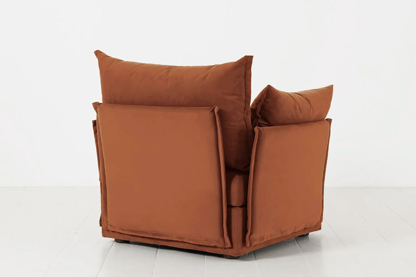 Model 06 Armchair, Umber
