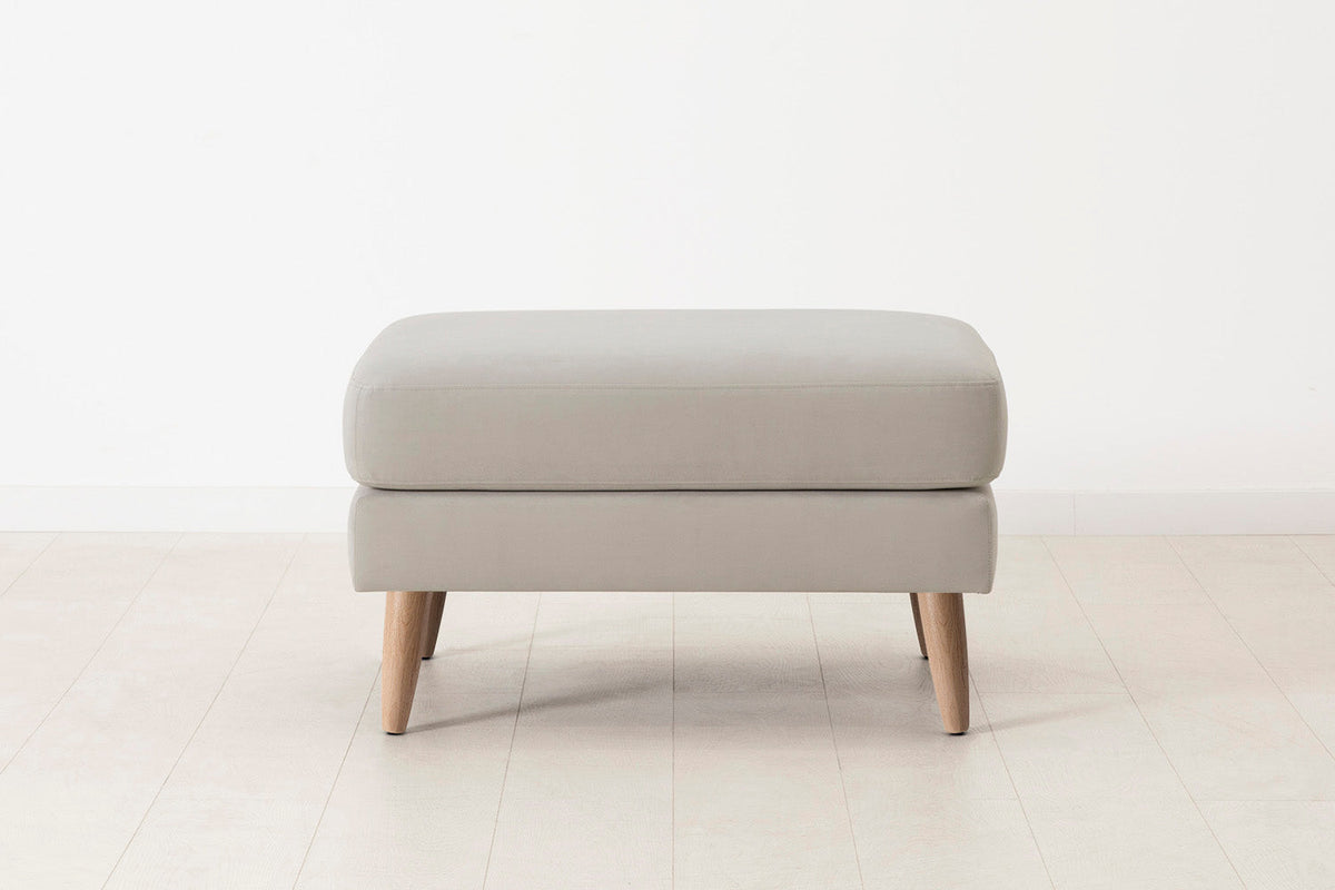 Model 08 Ottoman, Oak / Bone