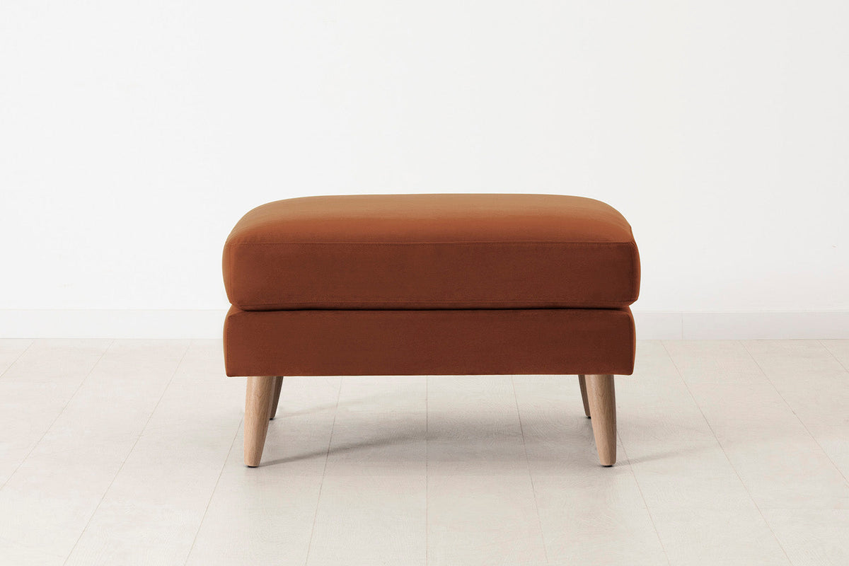 Model 08 Ottoman, Oak / Umber