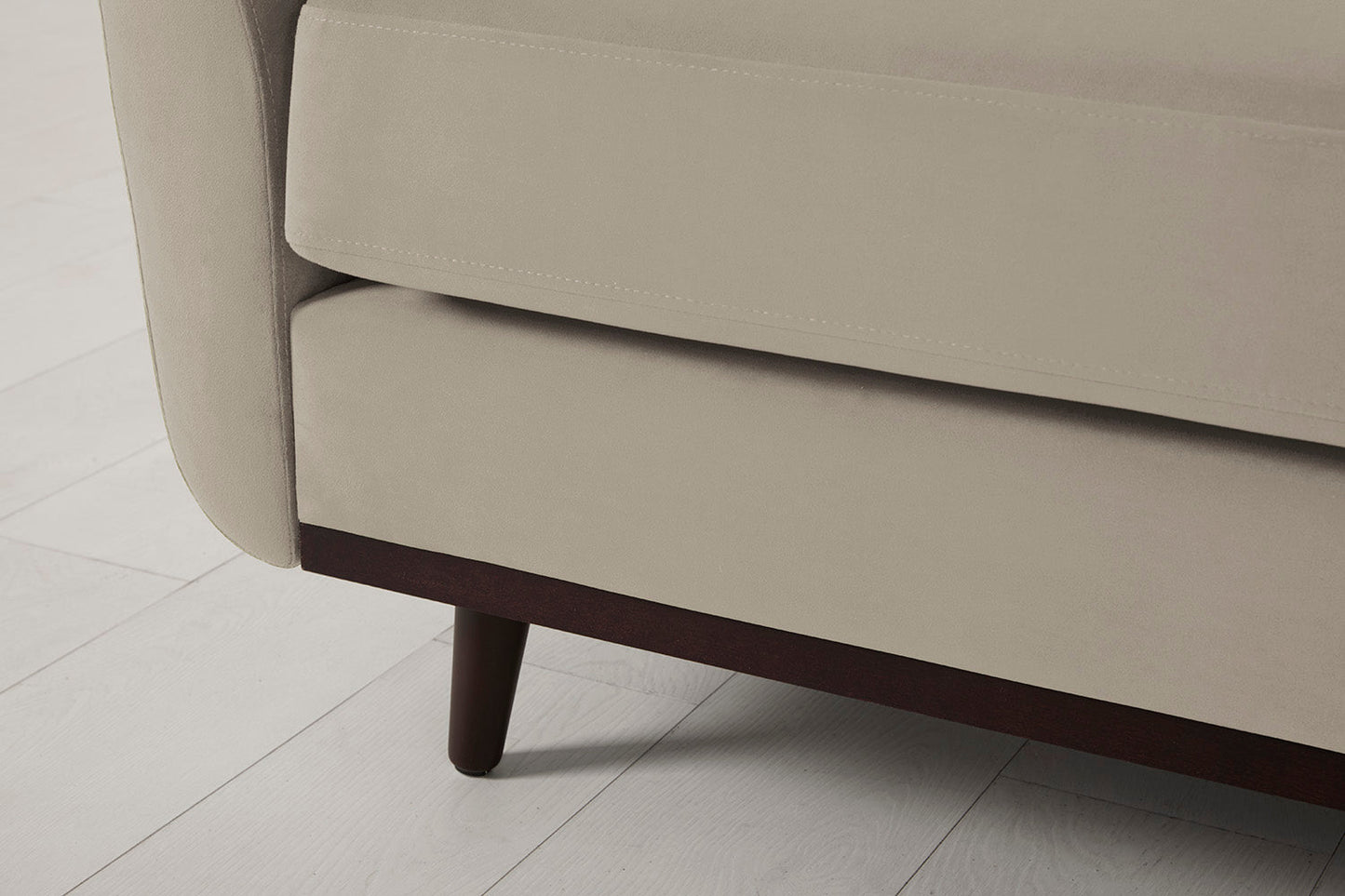 Model 10 Loveseat, Bone