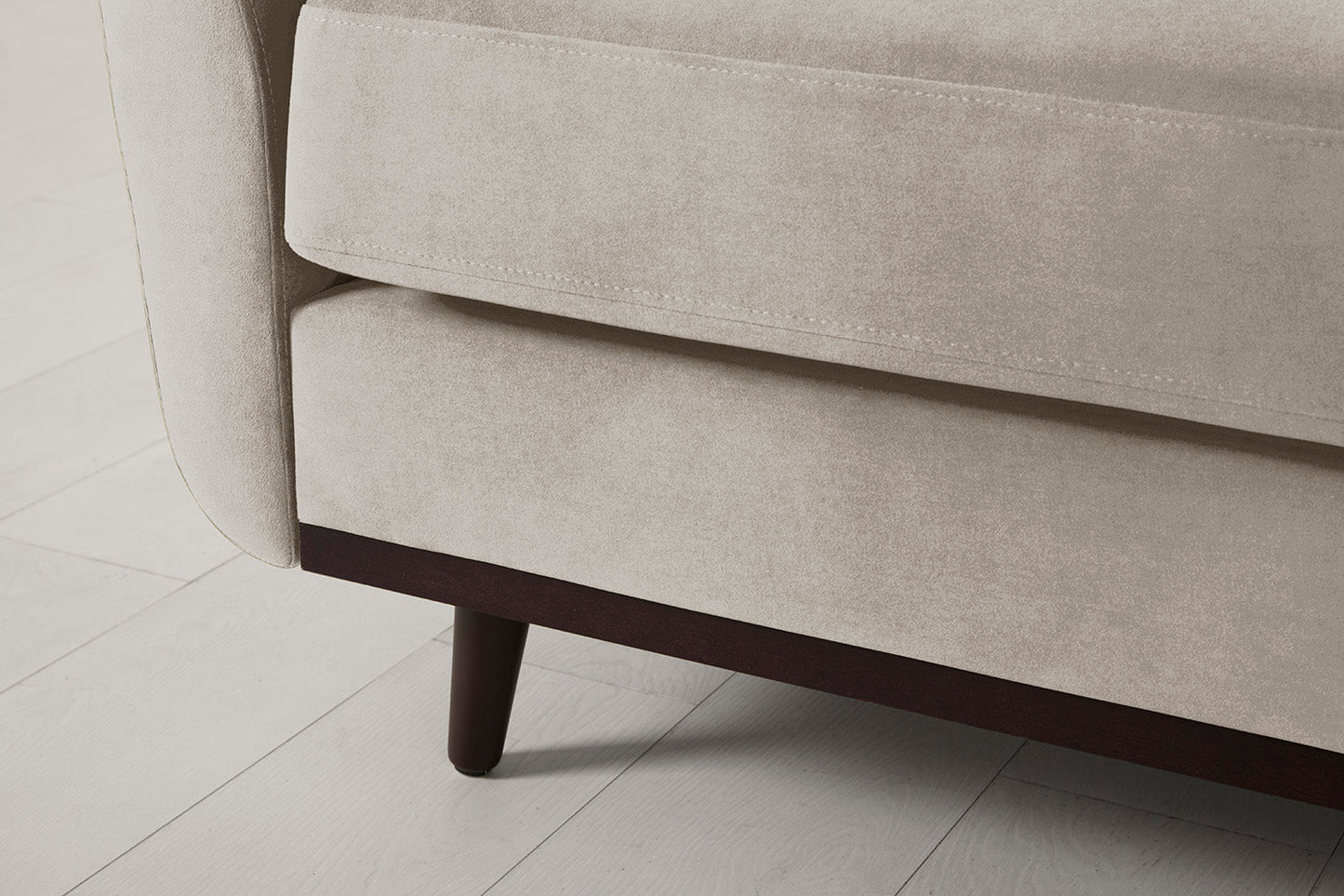 Model 10 Loveseat, Chalk