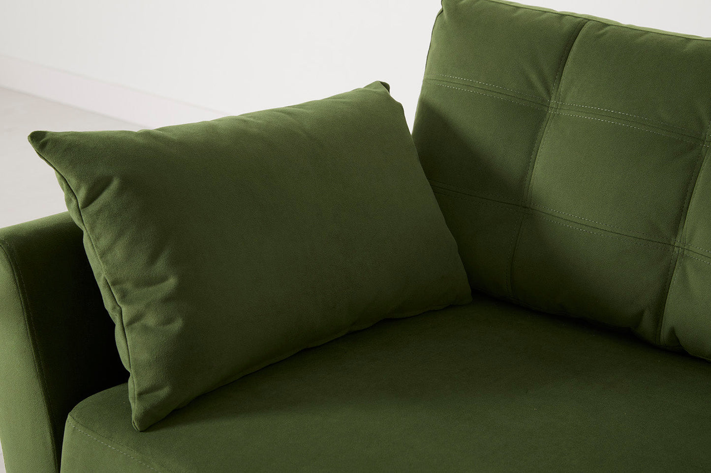 Model 10 Loveseat, Vine