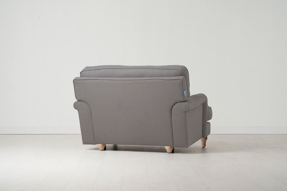 Model 15 Loveseat, Oak / Risso
