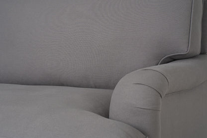 Model 15 Loveseat, Risso