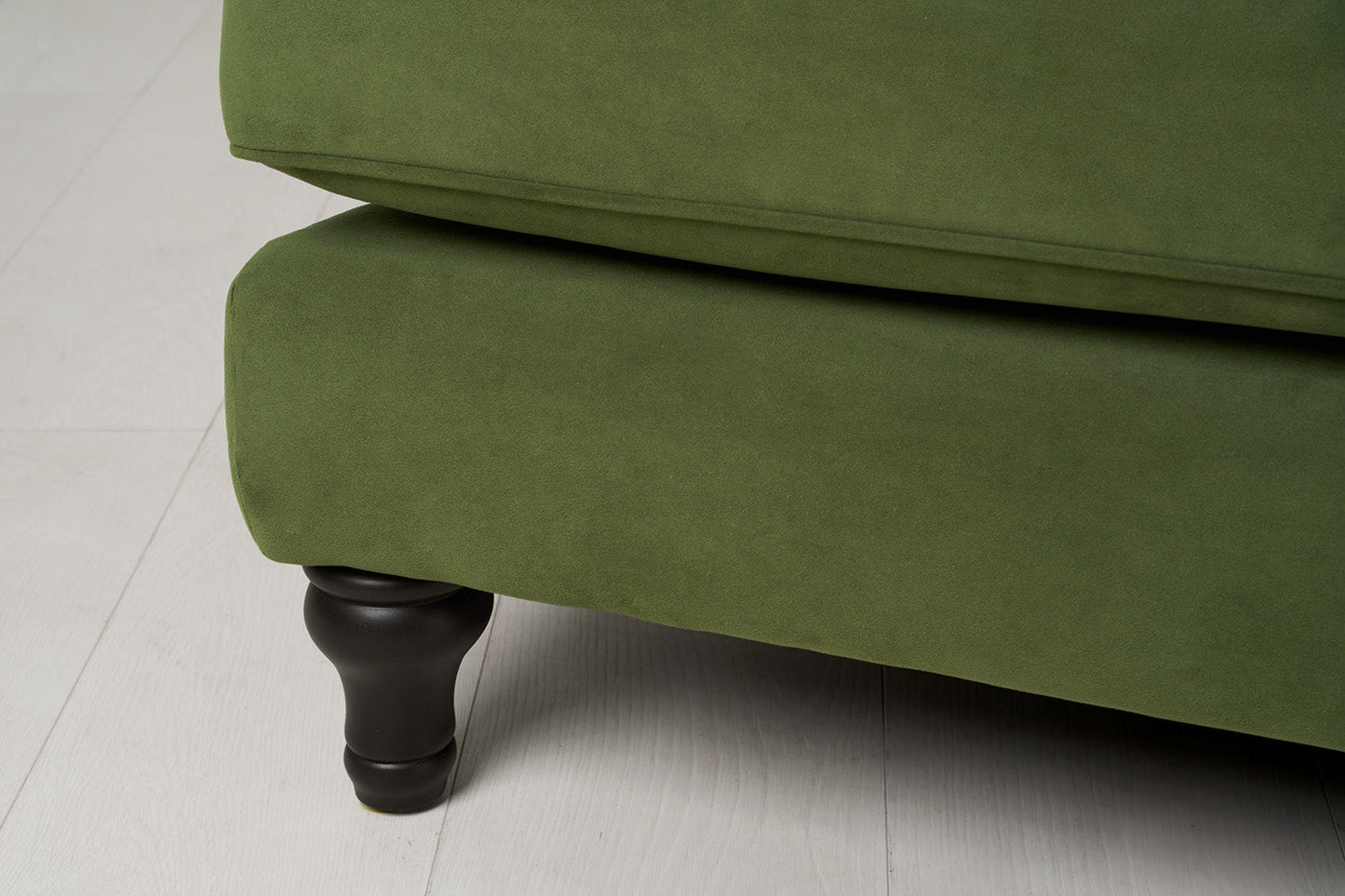 Model 15 Chaise Longue, Vine