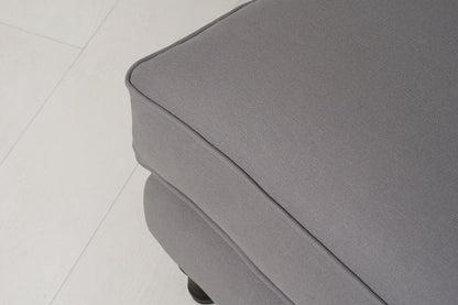 Model 15 Ottoman, Risso