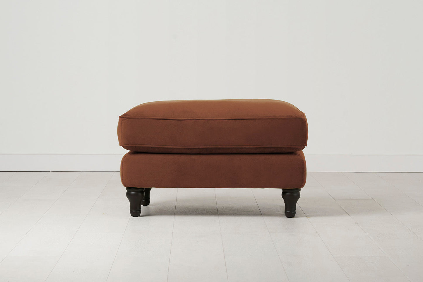 Model 15 Ottoman, Umber