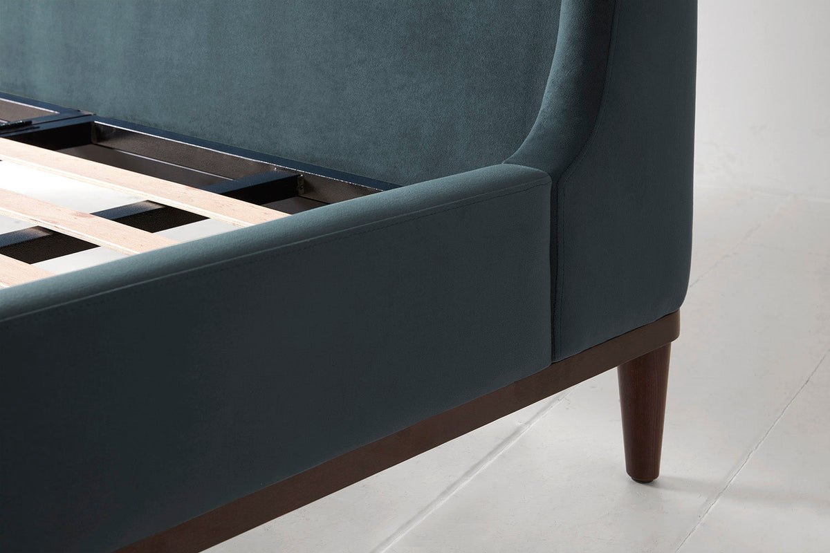 Bed 02 Double Bed, Petrol