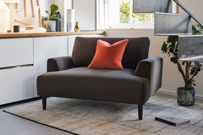 Model 05 Loveseat, Oak / Charcoal