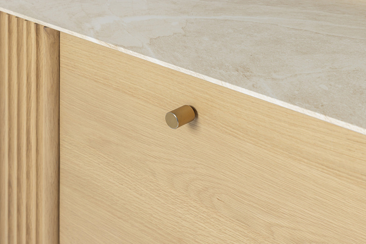 Sideboard 04