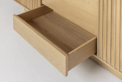 Sideboard 04