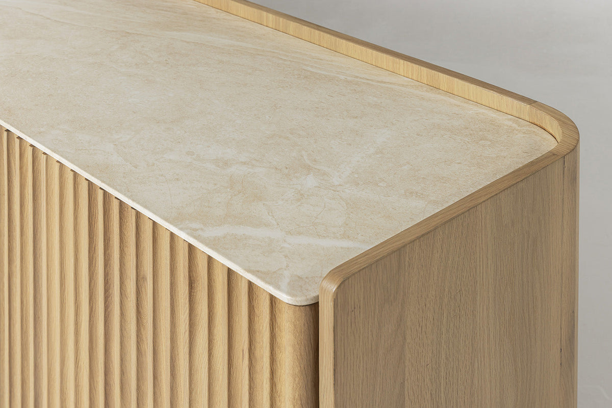 Sideboard 04